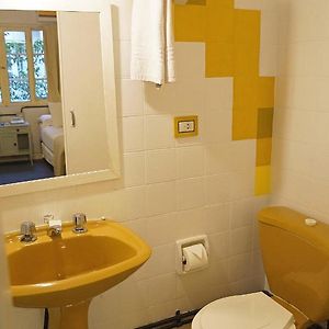 Habitación Estándar con 2 Camas Individuales